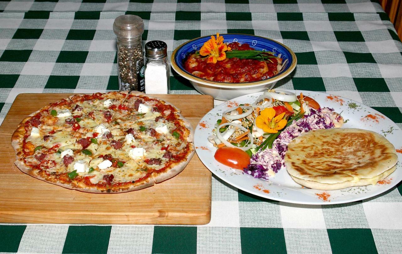 Tower Of Pizza Bed and Breakfast Ethels Drive Buitenkant foto